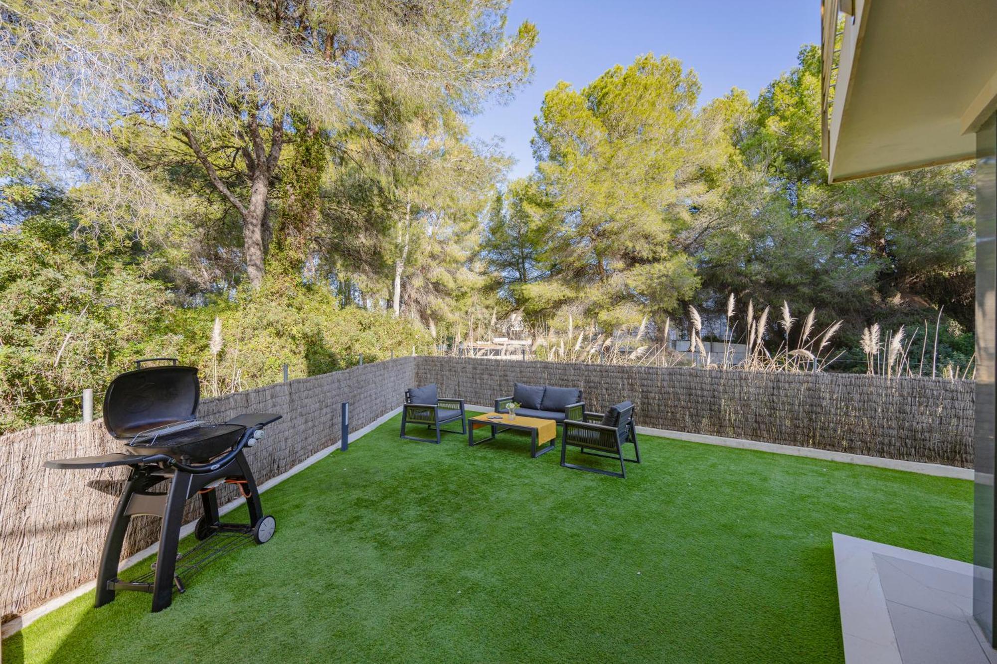 Villa Pam Beach House Playa De Muro - 200M To Beach With Hot Tub Alcudia  Exterior photo